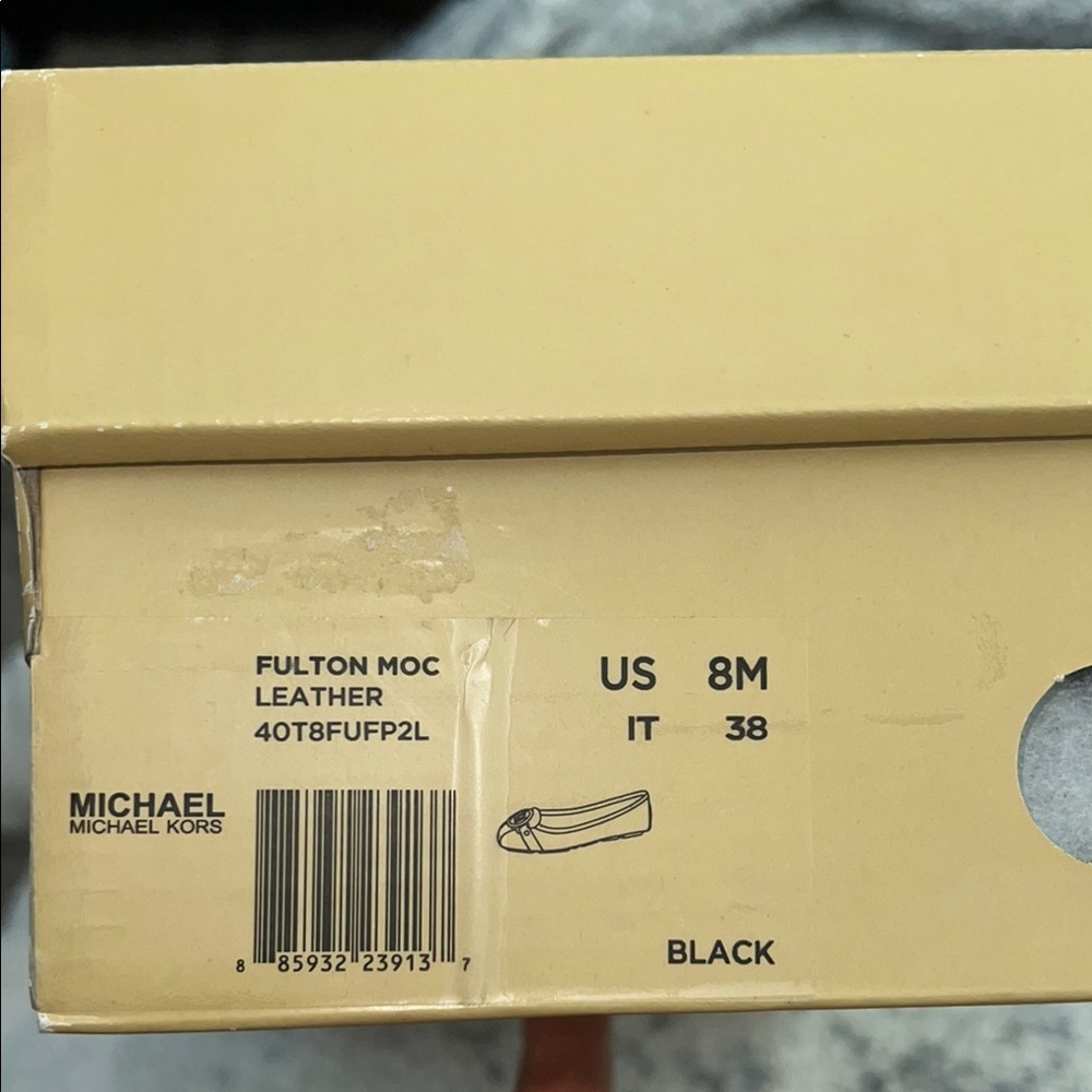 Michael Kors Black Flats with Elegant Design - Picture 7 of 7